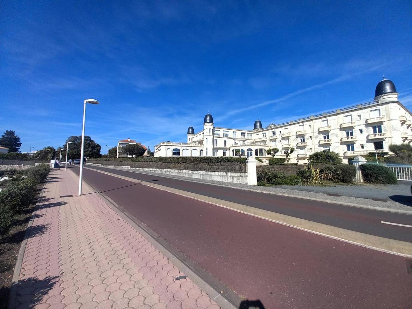 - Vue Magique Pour Cet Au 1er Etage - Du Golf Appartement *