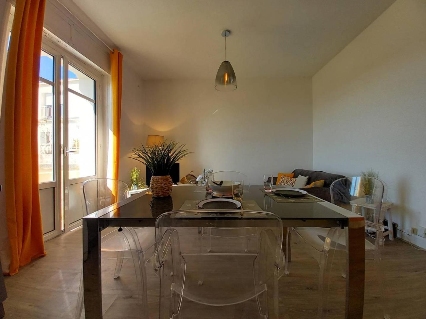 - Vue Magique Pour Cet Au 1er Etage - Du Golf